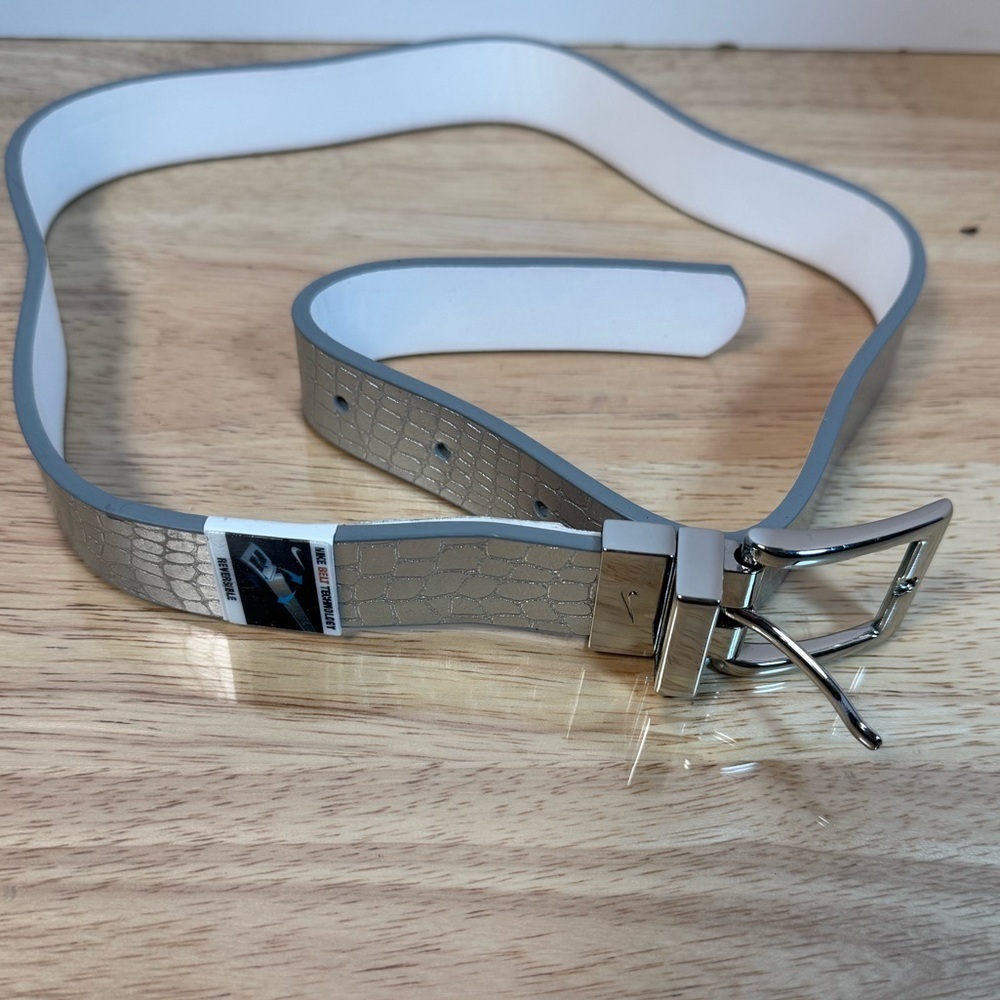 Nike Silver Reversible Belt XS